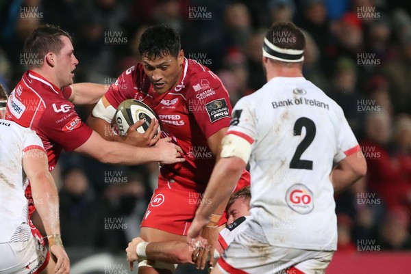 291119 - Ulster v Scarlets - Guinness PRO14 -  Ulster's Rob Herring and Scarlet's Sam Lousi