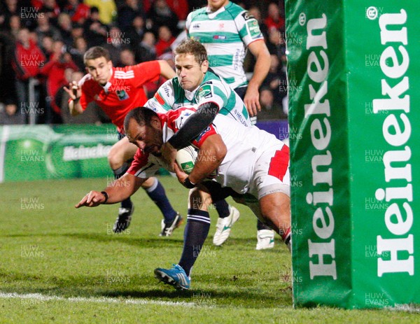 071213 - Ulster v Treviso - Heineken Cup - John Afoa scores the third try for Ulster  (c) Huw Evans Agency