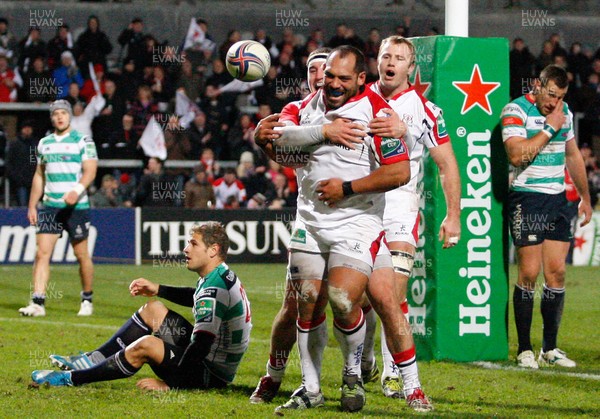 071213 - Ulster v Treviso - Heineken Cup - John Afoa is congratulated by Rob Herring on scoring the third try for Ulster (c) Huw Evans Agency