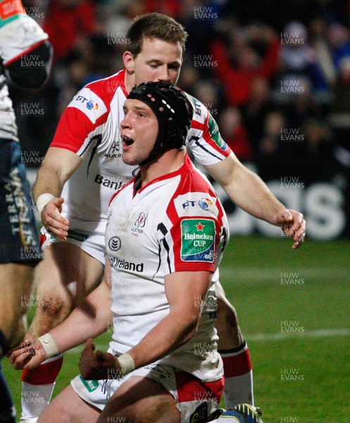 071213 - Ulster v Treviso - Heineken Cup - Dan Tuohy is congratulated by Craig Gilroy on scoring the fourth try for Ulster (c) Huw Evans Agency