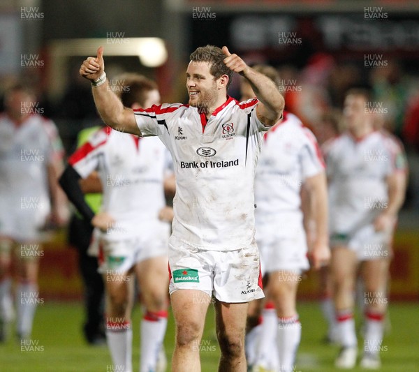 071213 - Ulster v Treviso - Heineken Cup - Darren Cave of Ulster celebrates winning(c) Huw Evans Agency