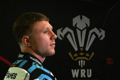 160926 - URC Content Day - Tom Bowen of Cardiff Rugby