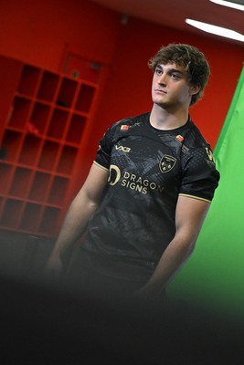 160926 - URC Content Day - Huw Anderson of Dragons