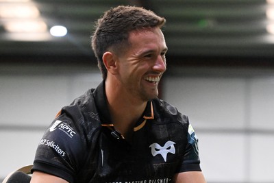 160926 - URC Content Day - Owen Watkin of Ospreys