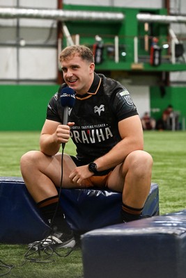 160926 - URC Content Day - Morgan Morse of Ospreys
