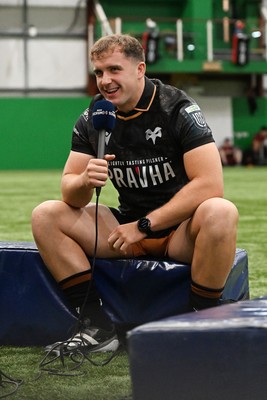160926 - URC Content Day - Morgan Morse of Ospreys