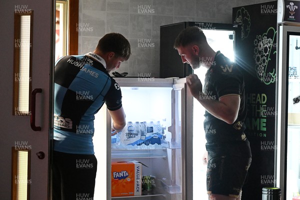 160926 - URC Content Day - Steffan Emanuel of Cardiff Rugby and Evan Minto of Dragons