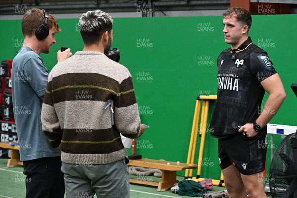 160926 - URC Content Day - Morgan Morse of Ospreys