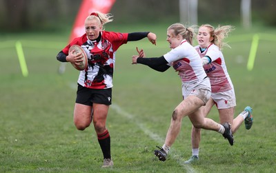 150424 - Urdd WRU Sevens, Cardiff - Action from Girls Cup Final, Coleg Llandovery v Coleg Gwent