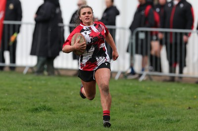 150424 - Urdd WRU Sevens, Cardiff - Action from Girls Cup Final, Coleg Llandovery v Coleg Gwent