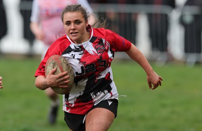 150424 - Urdd WRU Sevens, Cardiff - Action from Girls Cup Final, Coleg Llandovery v Coleg Gwent