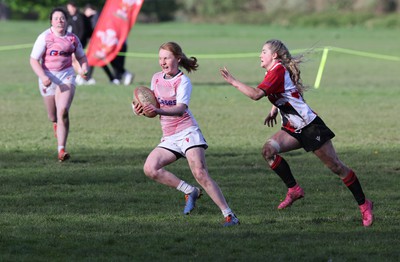 150424 - Urdd WRU Sevens, Cardiff - Action from Girls Cup Final, Coleg Llandovery v Coleg Gwent