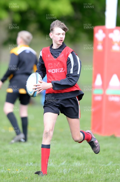 180424 - Urdd WRU Sevens, Cardiff - Action from the morning matches on day 2 of the URDD WRU 7s