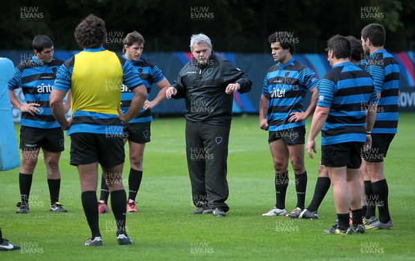 150915 - Uruguay Rugby Training - Head Coach Pablo Lemoine during training