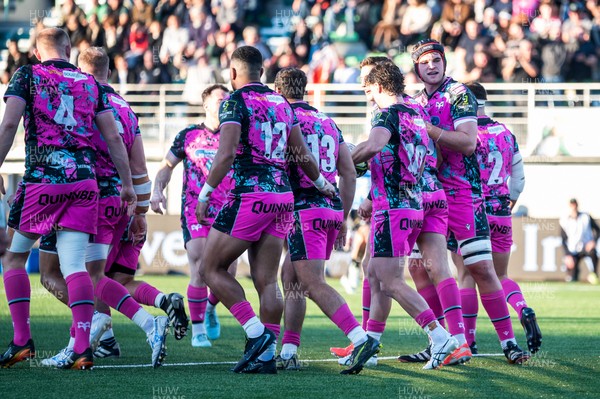 131225 - US Montauban v Ospreys - EPCR Challenge Cup - Players of Ospreys celebrate try