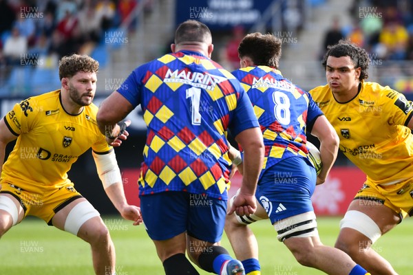 071225 - USA Perpignan v Dragons RFC - EPCR Challenge Cup - Mackenzie Martin of Dragons RFC and Thomas Young of Dragons RFC