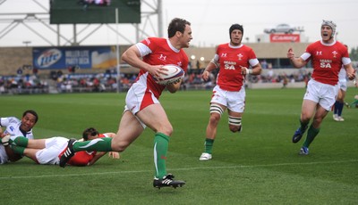 06.06.09 - USA Eagles v Wales - Wales' Mark Jones runs in to score try. 