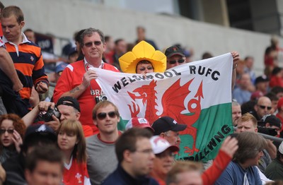 06.06.09 - USA Eagles v Wales - Wales fans. 