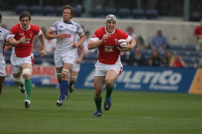 06.06.09 USA v Wales... Wales'  Jonathan Davies runs in to score try. 