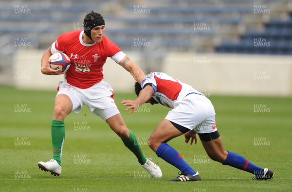 06.06.09 - USA Eagles v Wales - Wales' Tom James takes on USA's Ata Malifa. 