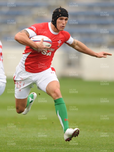 06.06.09 - USA Eagles v Wales - Wales' Tom James. 