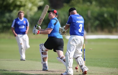 130714 - Usk Cricket Club v Newport Gwent Dragons, Charity T20 Cricket match, Usk -  