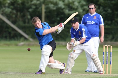 130714 - Usk Cricket Club v Newport Gwent Dragons, Charity T20 Cricket match, Usk -  