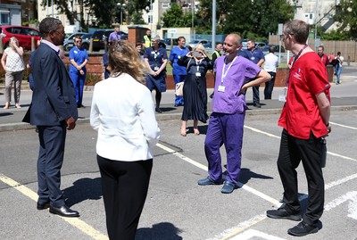 Vaughan Gething visits Royal Gwent Hospital 220720