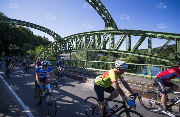 080718 - Velothon Wales - Riders go through Usk