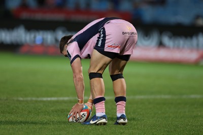 200326 - Vodacom Bulls v Cardiff Rugby - United Rugby Championship - Harri Millard of Cardiff scores a try