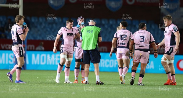 200326 - Vodacom Bulls v Cardiff Rugby - United Rugby Championship - Cardiff having a water break