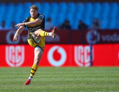 170525 - Vodacom Bulls v Dragons RFC - United Rugby Championship - Angus O'Brien of Dragons kicks