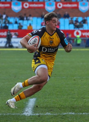 170525 - Vodacom Bulls v Dragons RFC - United Rugby Championship - Huw Anderson of the Dragons on the run