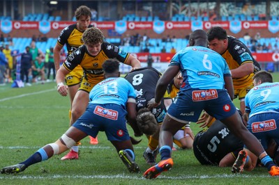 170525 - Vodacom Bulls v Dragons RFC - United Rugby Championship - Aaron Wainright of the Dragons driving hard for the line and being stopped by Canan Moodie of the Vodacom Blue Bulls