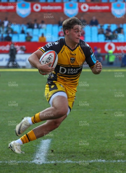 170525 - Vodacom Bulls v Dragons RFC - United Rugby Championship - Huw Anderson of the Dragons on the run