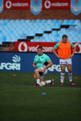 270424 - Vodacom Bulls v Ospreys - United Rugby Championship - Ospreys warm up