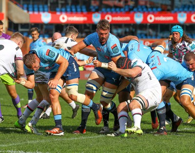 270424 - Vodacom Bulls v Ospreys - United Rugby Championship - Vodacom Bulls driving forward