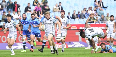 270925 - Vodacom Bulls v Ospreys, United Rugby Championship - Keiran Williams of Ospreys 