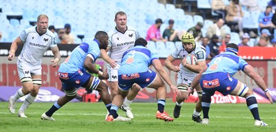 270925 - Vodacom Bulls v Ospreys, United Rugby Championship - Harri Deaves of Ospreys is tackled by Mornay Smith of Bulls 