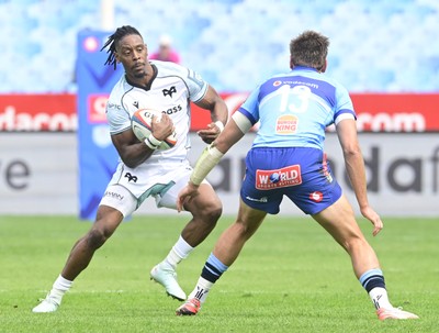270925 - Vodacom Bulls v Ospreys, United Rugby Championship - Dan Kasende of Ospreys 