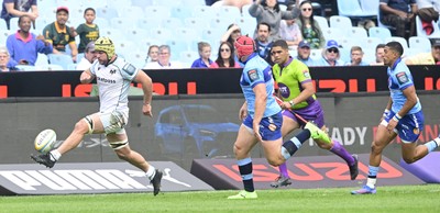 270925 - Vodacom Bulls v Ospreys, United Rugby Championship - Harri Deaves of Ospreys 
