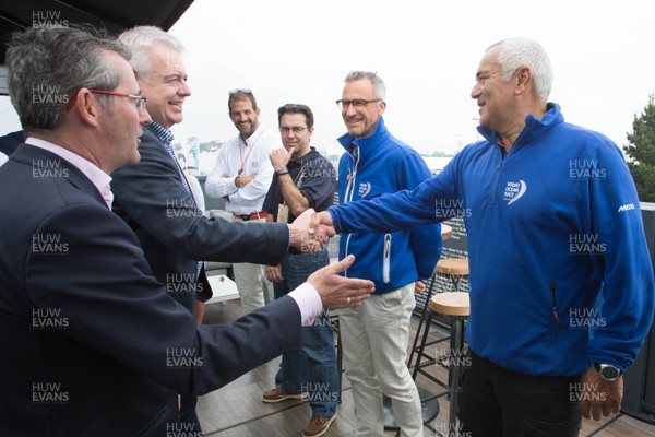 270518 - Volvo Ocean Race, Cardiff Bay -  First Minister Carwyn Jones meets Volvo Ocean Race personnel 