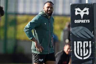 270225 - New Ospreys Signing Waisea Nayacalevu during training 