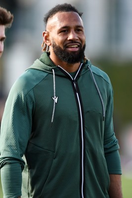 270225 - New Ospreys Signing Waisea Nayacalevu during training 