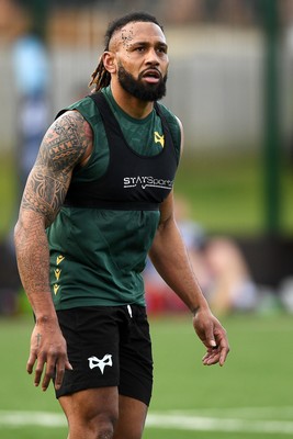 270225 - New Ospreys Signing Waisea Nayacalevu during training 