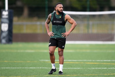 270225 - New Ospreys Signing Waisea Nayacalevu during training 