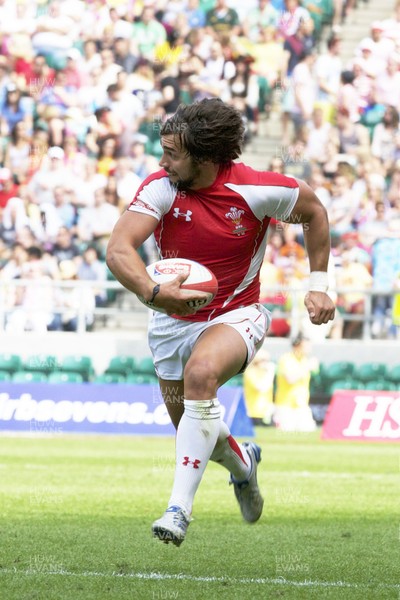 21.05.11 Wales v Kenya, Twickenham Sevens ... Gareth Owen. 