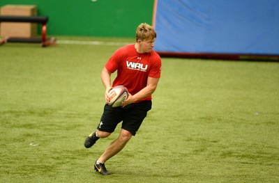 040714 - Wales Sevens Commonwealth Games Squad Announcement -James Davies during training