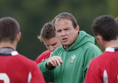 07.09.10 Wales 7's Commonwealth Training Squad -  Gareth Williams talks through matters during squad training at RAF Halten. 