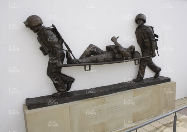 07.09.10 Wales 7's Commonwealth Training Squad - The Medical Rehabilitation unit: Hedly Hall -  The Help The Heros sculpture at Hedley Hall.  